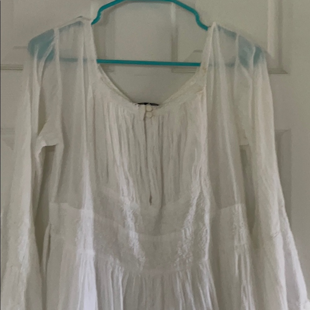 white long sleeve dress